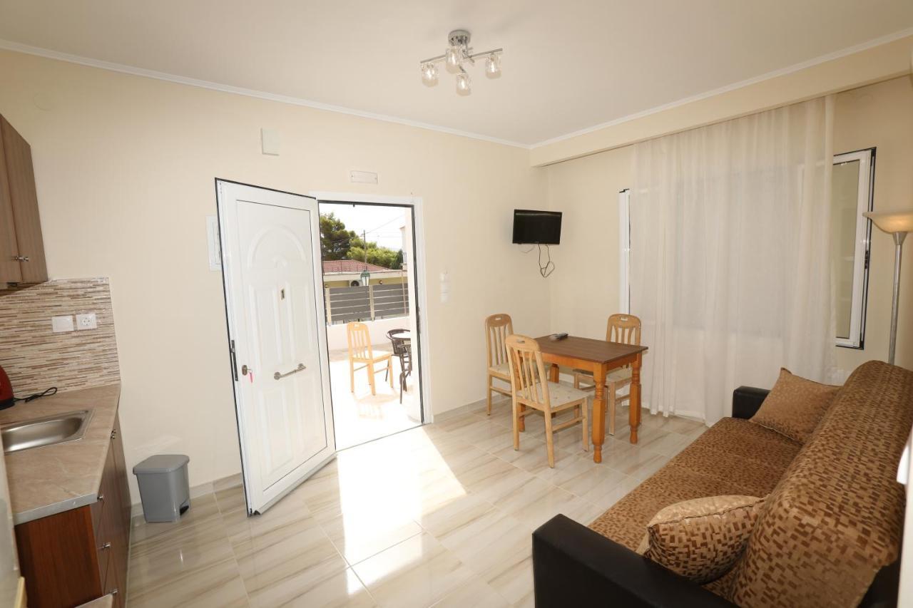 Angelos Apartments Lixouri Ngoại thất bức ảnh